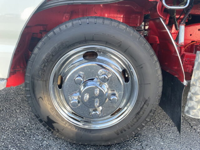 いすゞ：エルフ：造り平ボディ：内装生地張り：5MT：オバＱバンパー：フロントバイザー：架装多数