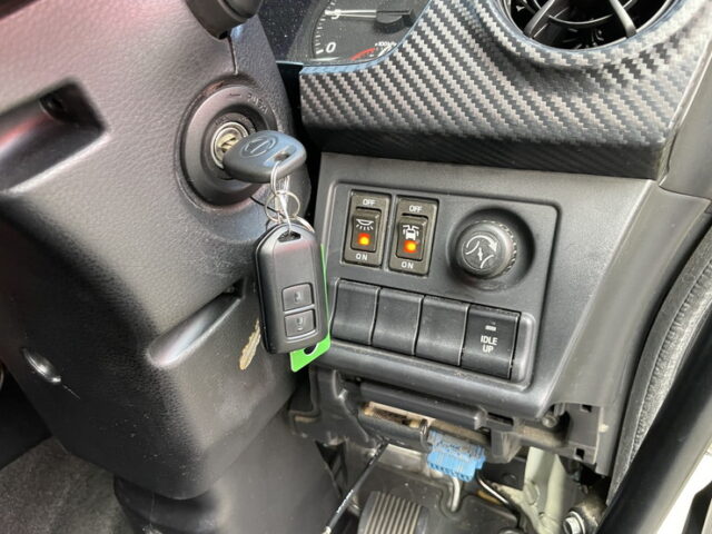 日野：17プロフィア：ハイルーフ：メッキ多数：ステンレス多数：アルミホイール