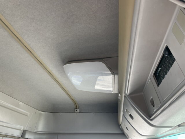 日野：テラヴィ：ハイルーフ：トレーラーヘッド：後輪エアサス：第5輪荷重11.500㎏