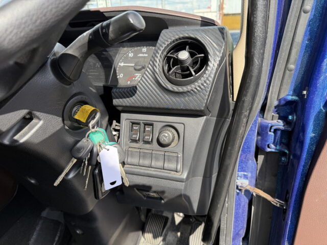 日野：17プロフィア：ハイルーフ：ウィング：メッキ多数：ステンレス多数：プロシフト