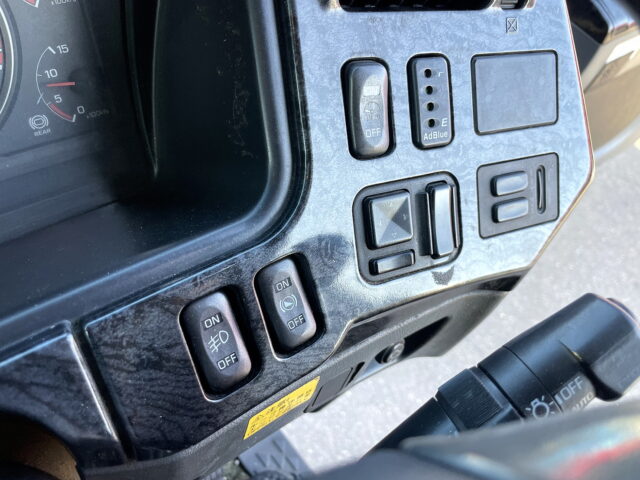 スーパーグレート　ハイルーフ　ウィング　ヤマダ造りボデー　国産エンジン　7速MT