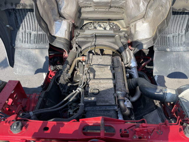 17スーパーグレート トレーラーヘッド プレミアムライン 第5輪荷重11.500㎏ ブタ鼻