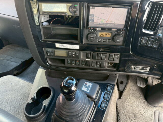 いすゞ：ギガ：冷凍ウィング：サブエンジン：ジョロ4キーストン：ステンレス多数