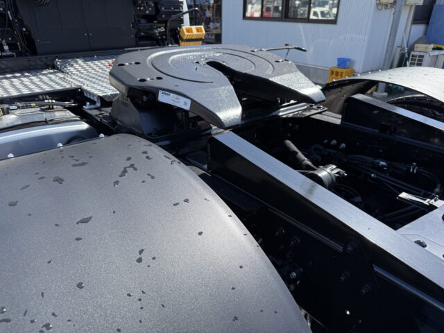 現行スーパーグレート：スーパーハイルーフ：トレーラーヘッド：未使用：プレミアムライン