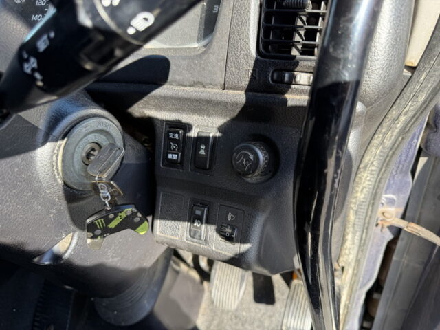 日野：プロフィア：冷凍バン：メッキ多数：サブエンジン：ジョロ4キーストン