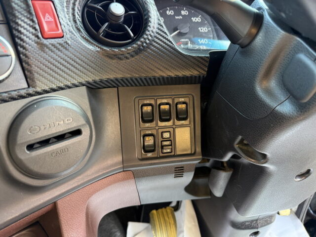 日野：17プロフィア：冷凍バン：メッキ多数：サブエンジン：ジョロ4キーストン