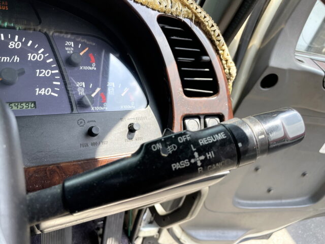 いすゞ　ギガ　ハイルーフ　ウィング　造りボディ　1Mアオリ　ステンレス多数