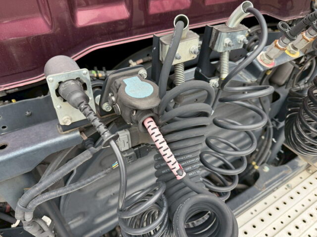 日野：17プロフィア：ハイルーフ：トレーラーヘッド：第5輪荷重11.500㎏：E13C