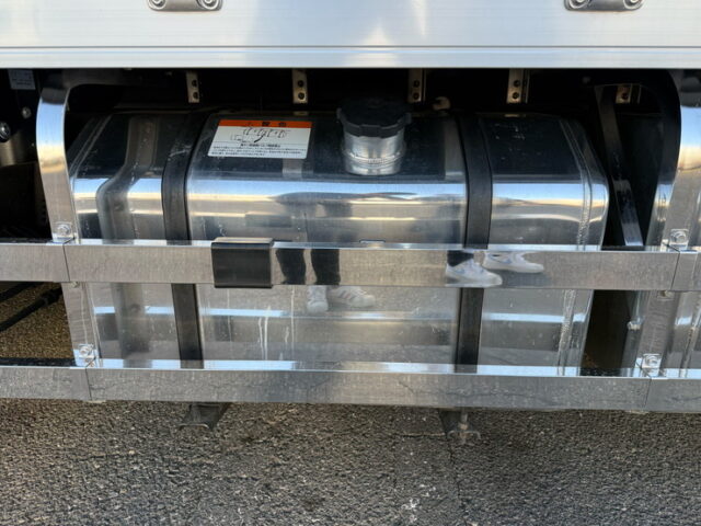 17スーパーグレート：ハイルーフ：ウィング：ステンレス多数：リア門口ステンレス