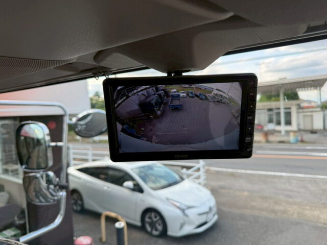 日野：17プロフィア：ハイルーフ：ウィング：未使用：木床：7速MT：車検10月迄