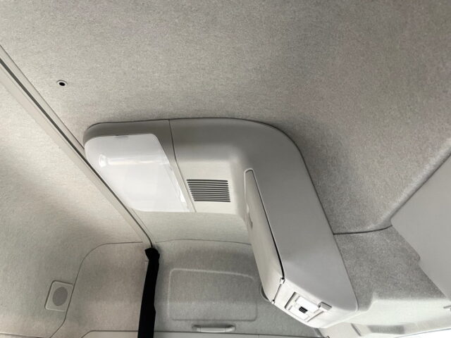 17スーパーグレート　トレーラーヘッド　スライドカプラー　未使用　E尺　460馬力　プレミアムライン