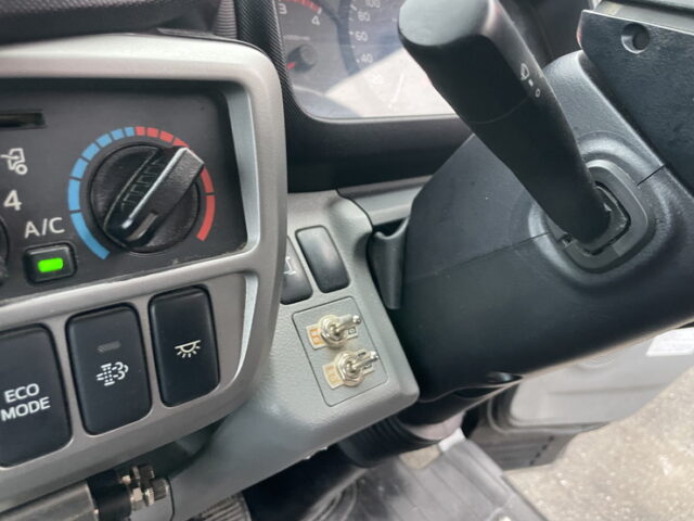 日野　デュトロ　標準幅　10尺　ダンプ　架装多数　エアー式バンパー昇降機　150馬力