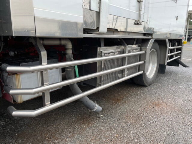 日野　デュトロ　冷凍バン　横扉　オバＱバンパー　ステンレス多数　キーストン