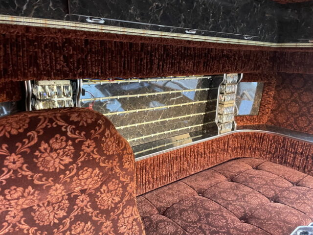 スーパーグレート　ハイルーフ　トレーラーヘッド　架装多数　ブタ鼻　7速MT