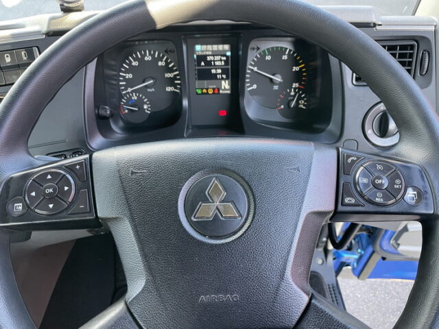 17スーパーグレート　ハイルーフ　トレーラーヘッド　第5輪荷重11.500㎏　アルミホイール