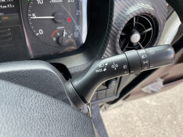 日野　17プロフィア　トラクターヘッド　架装多数　ハイルーフ