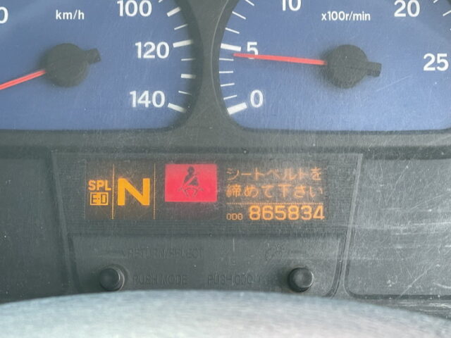 クオン：ハイルーフ：ウィング：跳上ゲート：総輪エアサス：エアロ付き：メッキ多数　