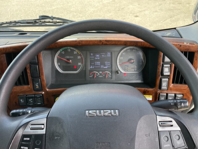 いすゞ：ギガ：ハイルーフ：ウィング：アルミホイール：スムーサー：木床
