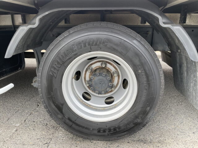 日野:17レンジャー:6200ワイド:冷凍バン:格納ゲート付:エアサス:ジョロ4キーストン