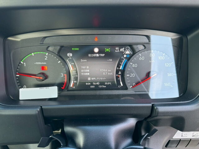 いすゞ：フォワード：登録済未使用：アームロール：3人乗り：ベッドレス：積載3.750㎏