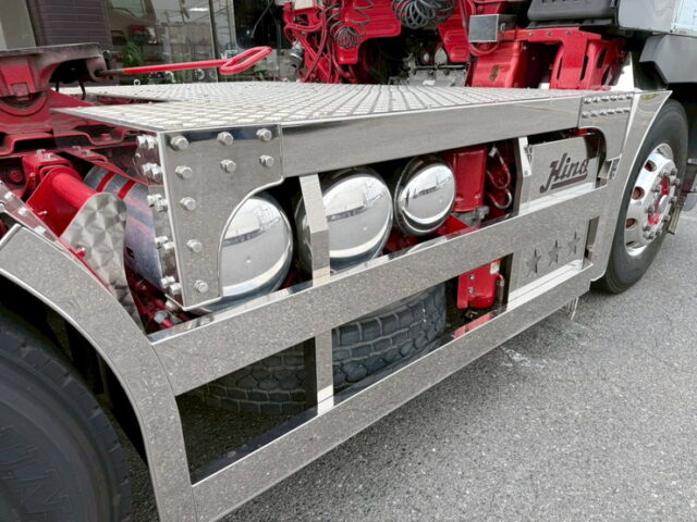 日野：プロフィア：ハイルーフ：トレーラーヘッド：総輪エアサス：架装多数