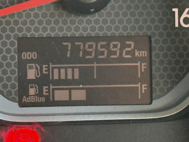 いすゞ：フォワード：6200ワイド：ウィング：木床：アルミホイール：240馬力：エアサス