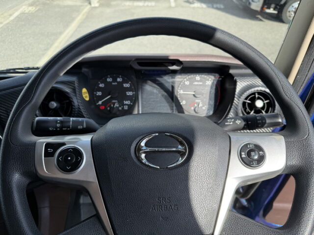 日野：17プロフィア：ハイルーフ：ウィング：メッキ多数：ステンレス多数：プロシフト