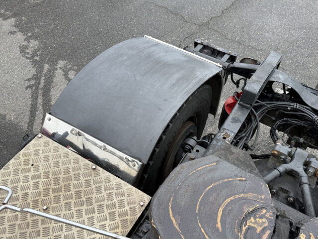 日野：テラヴィ：ハイルーフ：トレーラーヘッド：エアサス：V8ツインターボ