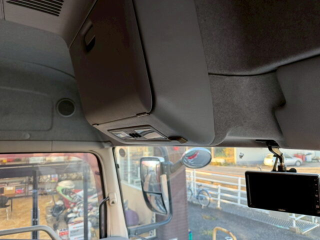 17スーパーグレート：ハイルーフ：ウィング：メッキ多数：アルミホイール：格納ゲート