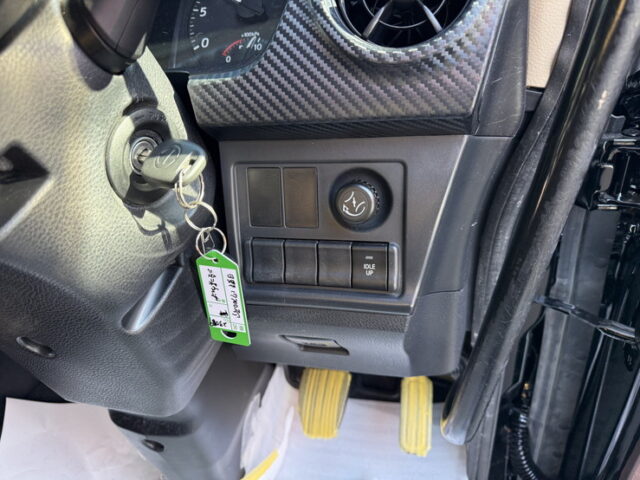 日野：17プロフィア：冷凍バン：メッキ多数：サブエンジン：ジョロ4キーストン