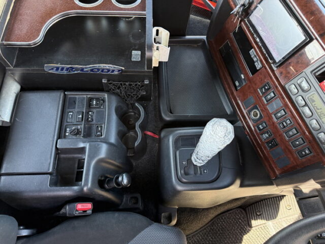 日野：プロフィア：ハイルーフ：トレーラーヘッド：エアロ付：エアサス：450馬力