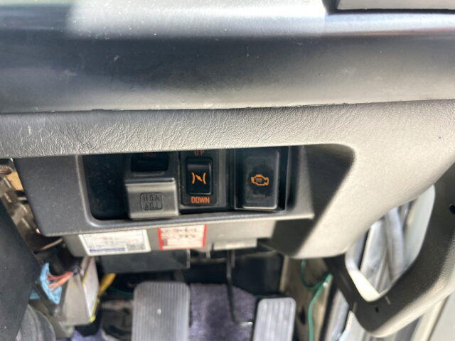 いすゞ　ギガ　ハイルーフ　ウィング　造りボディ　1Mアオリ　ステンレス多数