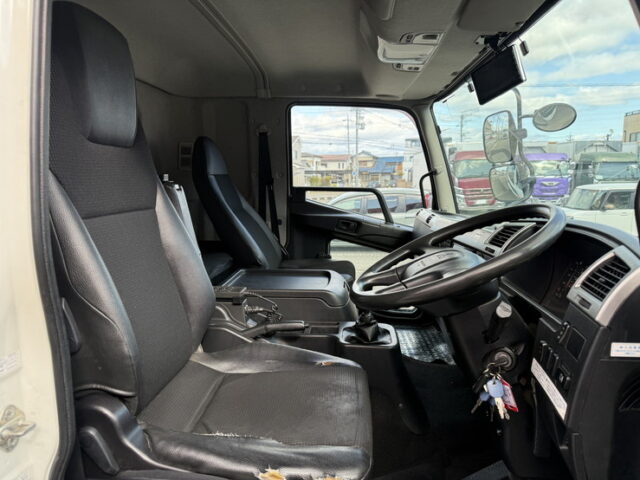 ファイター:ウィング:6200ワイド:後輪エアサス:格納ゲート:240馬力