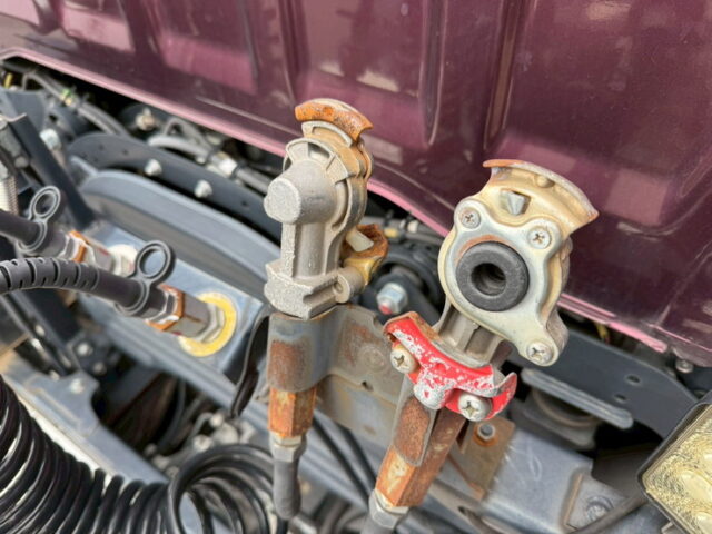 日野：17プロフィア：ハイルーフ：トレーラーヘッド：第5輪荷重11.500㎏：E13C