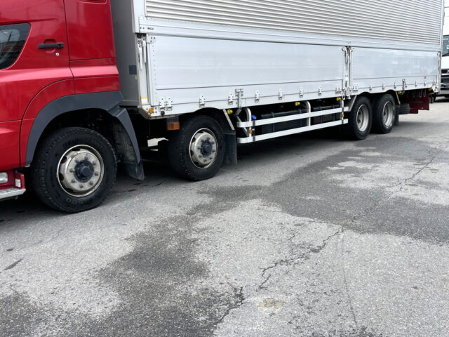 日野　17プロフィア　ハイルーフ　ウィング　7速MT　380馬力　エンジン交換済