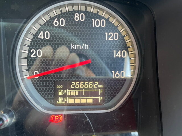 いすゞ:フォワード:ワイド:210馬力:アルミウィング:格納パワーゲート:リアエアサス:アルミホイール