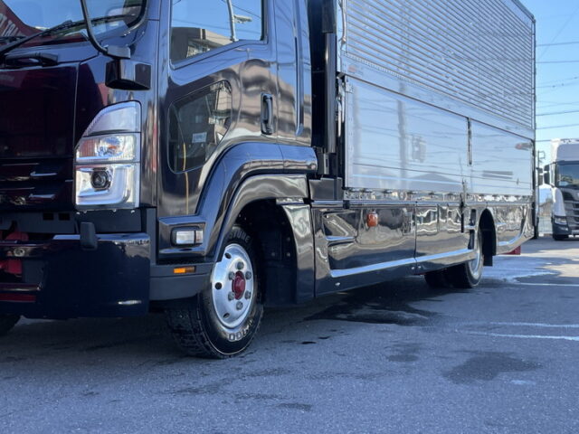 いすゞ：フォワード：増トン：冷凍ウィング：6600ボデー：エアサス：サーモキング製冷凍機