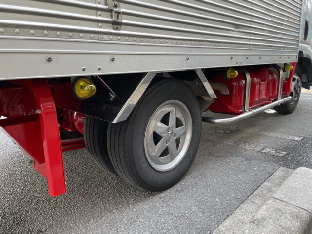 いすゞ　エルフ　アルミバン　5MT　サイドドア　ステンレスサイドバンパー　ステンレスリアバンパー　