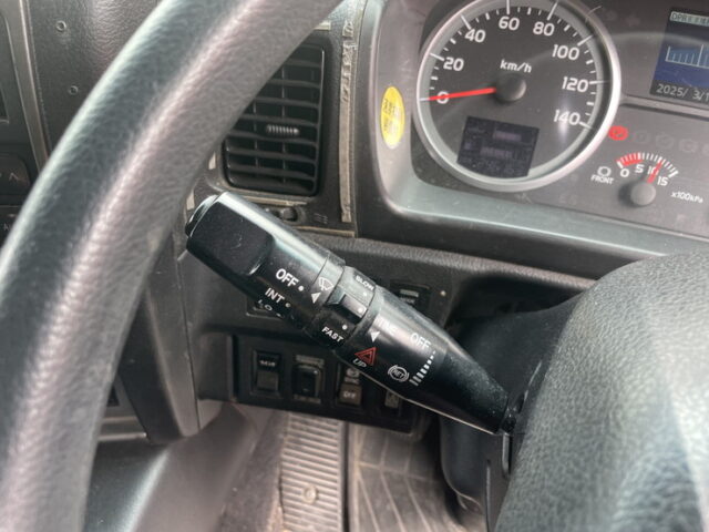 日野：プロフィア：ハイルーフ：ウィング：メッキ多数：ステンレス多数　