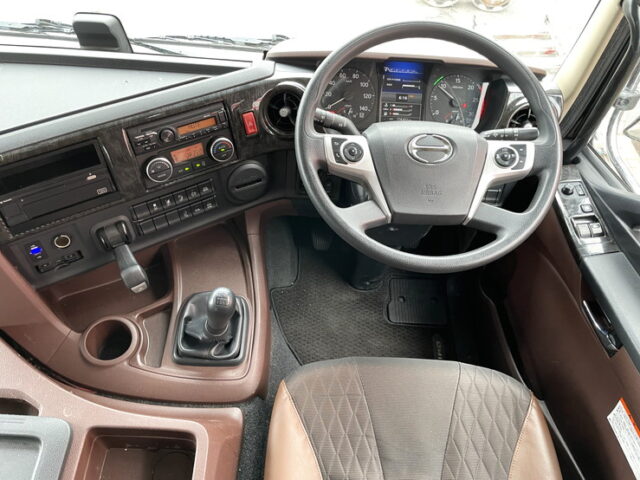 日野：プロフィア：アルミブロック平ボディ：7MT：ステンレス架装多数：メッキパーツ多数：アルミホイール　