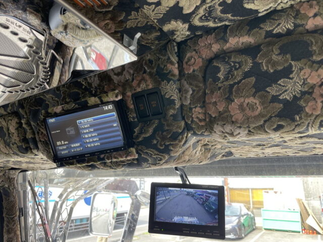 いすゞ：フォワード：デコトラ：キャンピング登録：箱内部屋仕様：マニ割り