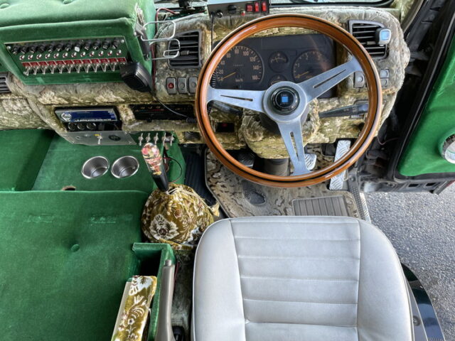 いすゞ：エルフ：造り平ボディ：内装生地張り：5MT：オバＱバンパー：フロントバイザー：架装多数