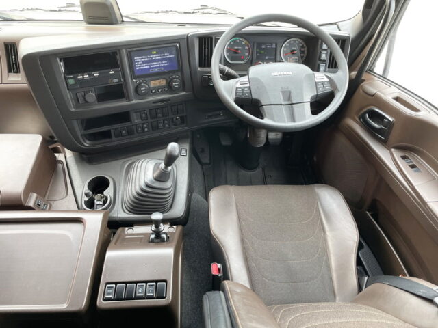 いすゞ：ギガ：ハイルーフ：ウィング：AT：木床：アルミホイール：リアエアサス