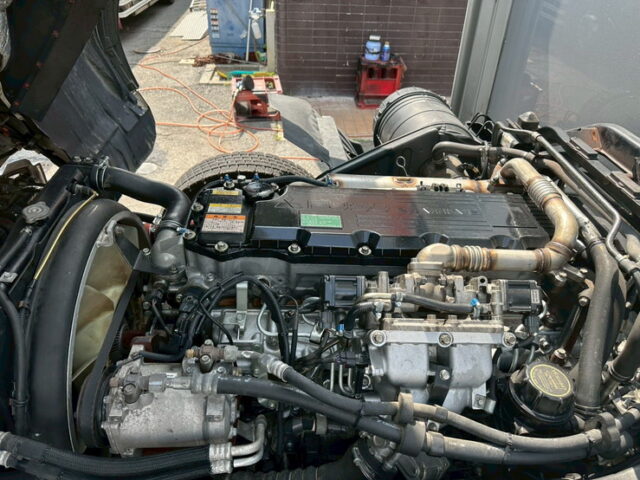 ファイター：6200ワイド：冷凍ウィング：板バネ：木床：アルミホイール：ステンレスサイドバンパー