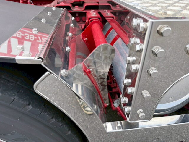 日野：プロフィア：ハイルーフ：トレーラーヘッド：総輪エアサス：架装多数