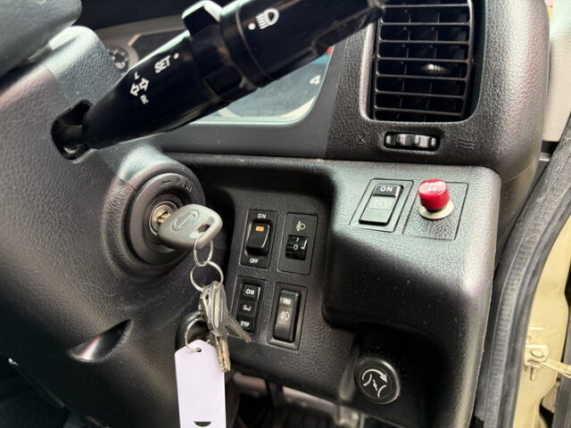 日野：レンジャープロ：ハイルーフ：冷凍バン：左観音扉：キーストン床：エアサス