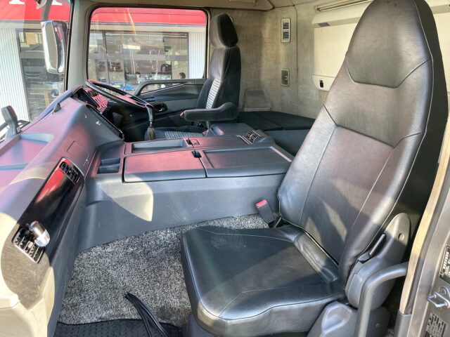 スーパーグレート　ハイルーフ　ウィング　ヤマダ造りボデー　国産エンジン　7速MT