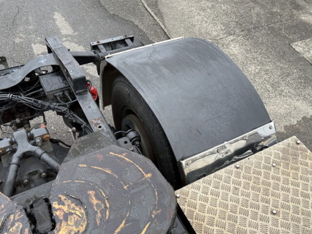 日野：テラヴィ：ハイルーフ：トレーラーヘッド：エアサス：V8ツインターボ