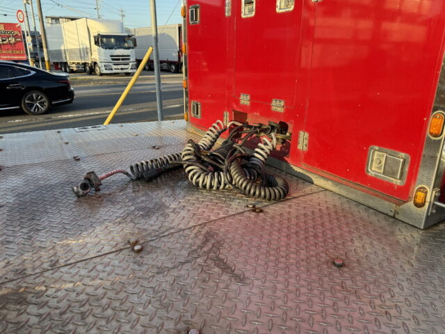 スカニア：R450：トレーラーヘッド：総輪エアサス：第5輪荷重11.300㎏：直6