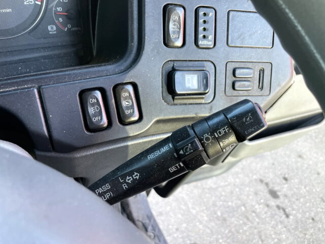 スーパーグレート　冷凍ウィング　90アオリ　木床　国産エンジン　7速MT